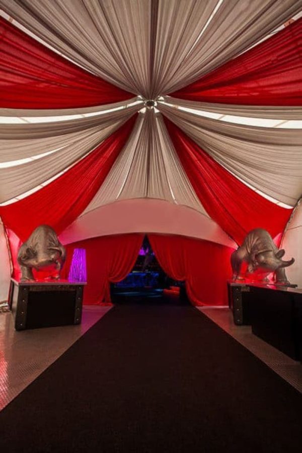 Banquet hall tent