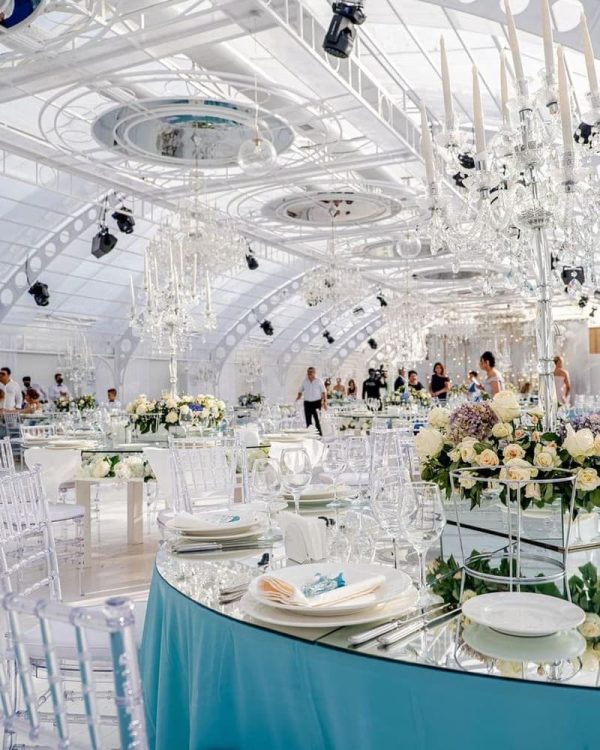 Banquet hall tent